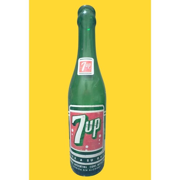 Vintage 7Up Green Glass Soda Bottle Vintage 1975 10oz Made in Argentina - Picture 1 of 2